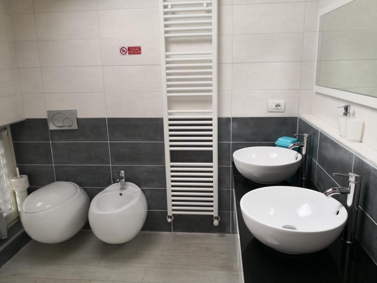 איספרה Charme Lake Loft מראה חיצוני תמונה