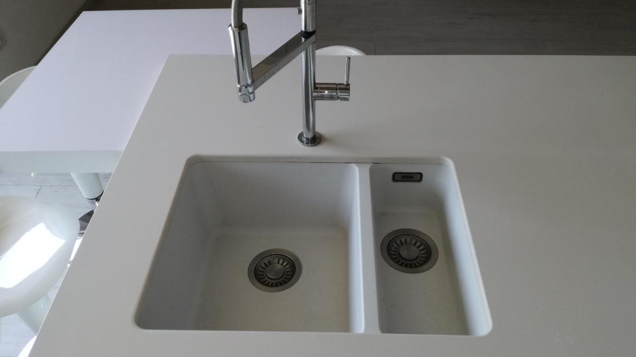 איספרה Charme Lake Loft מראה חיצוני תמונה