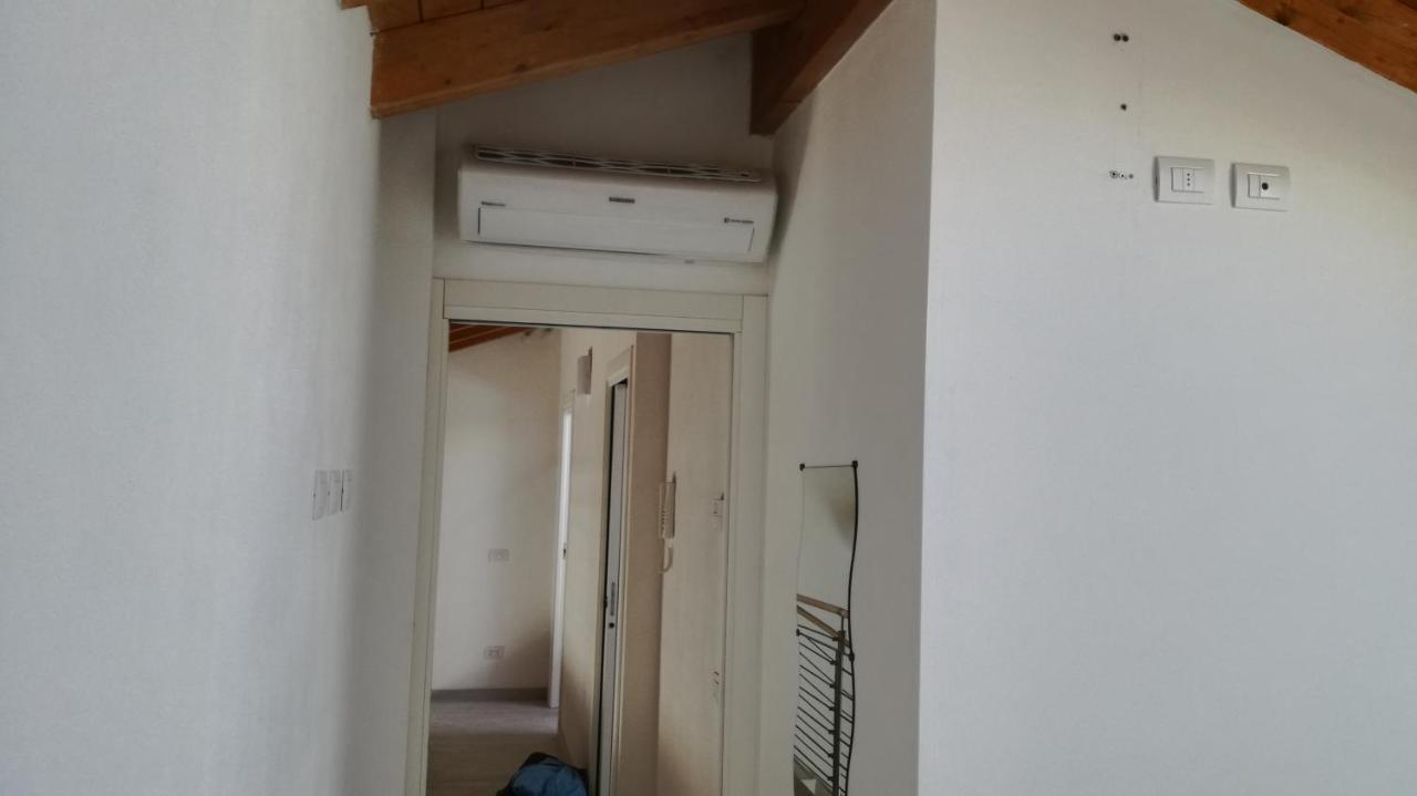 איספרה Charme Lake Loft מראה חיצוני תמונה